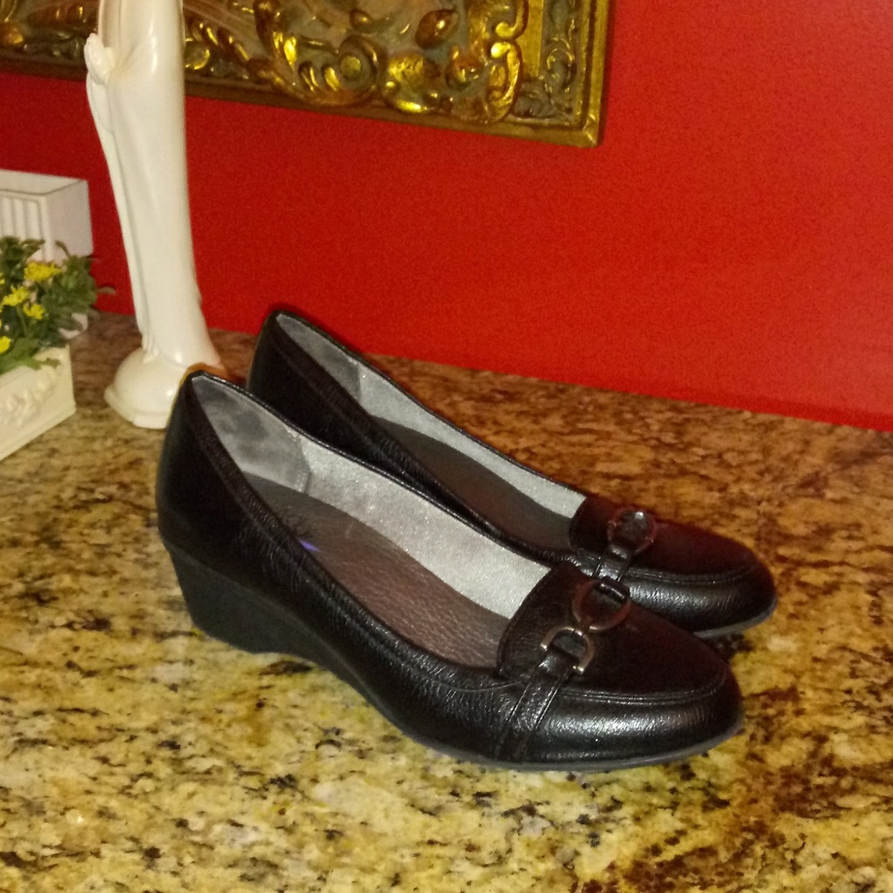 Life Stride Velocity Shoes with Memory Foam